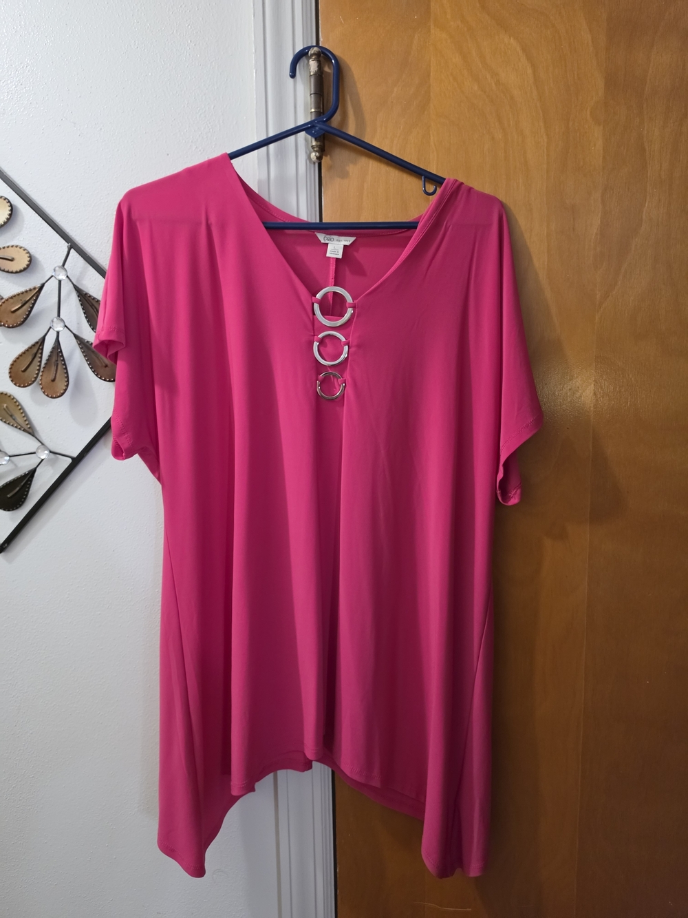 Women’s Bright Pink V-Neck Top with Ring Detail Size L